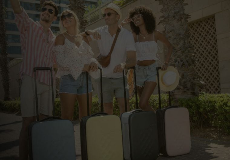 Rollink-background A background image for Rollink of friends with suitcases
